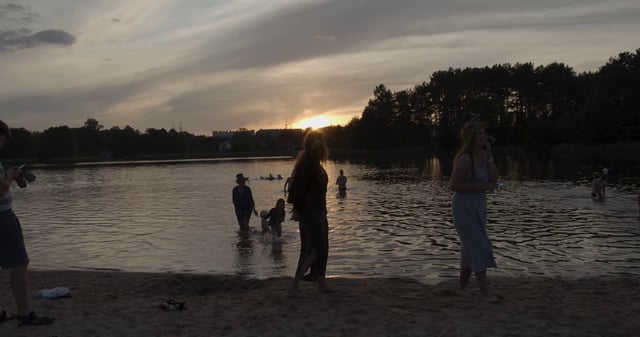 People at Salote Lake in Vilnius 