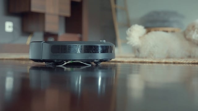 robot vacuum living room step