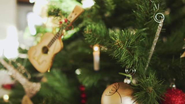 Guitar ornament on Christmas tree