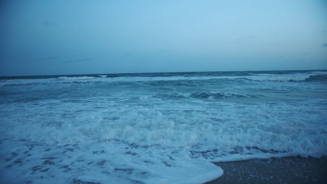 Las salpicaduras de las olas del océano