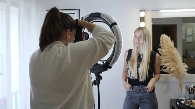 Makeup artist takes a 'before' photo