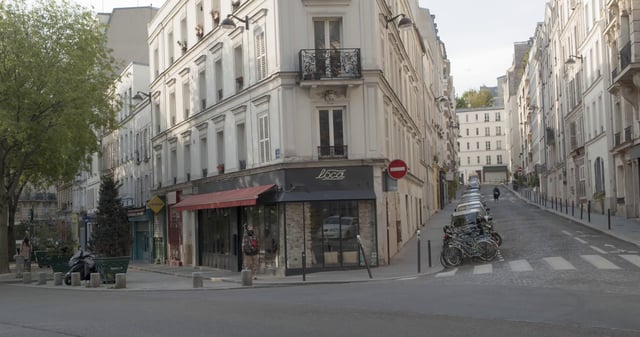 Empty road in Paris 