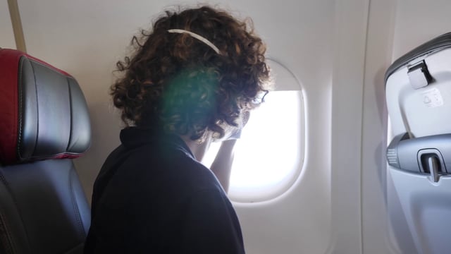 Cerrar la ventana del avión