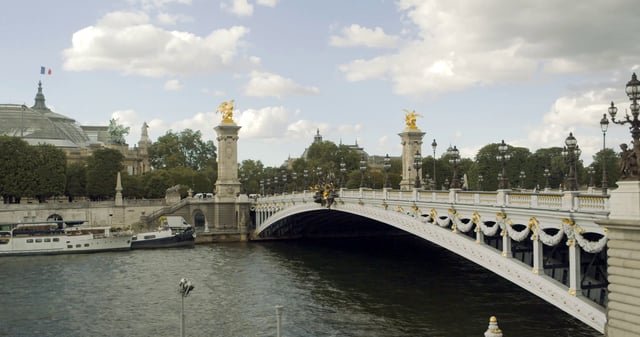 Timelapse of Pont Alexandre III Bridge in Paris
