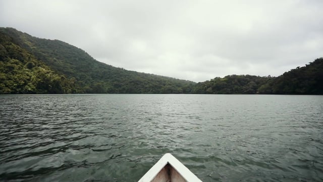 Navegando en un lago