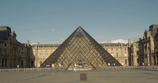 Louvre Museum 