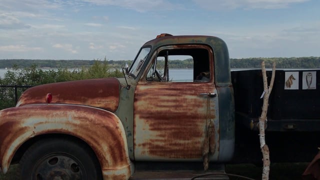 A rusty truck