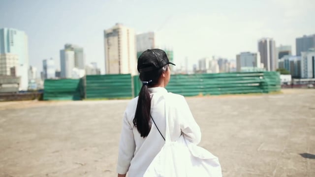 Walking in Manila 