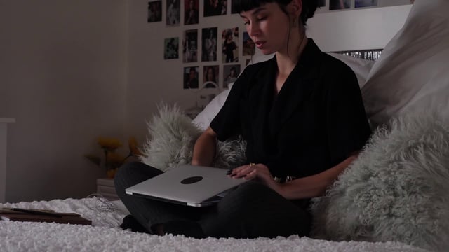 Using laptop in bed