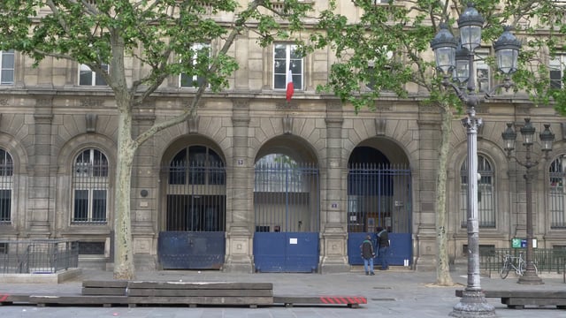 Hospital entrance in Paris 