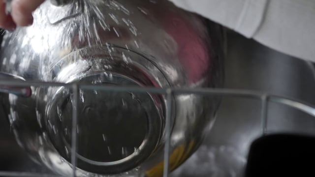 Washing the dishes 